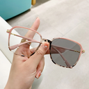 [10559] M-ARPT009 Kacamata Lensa Photocromic Anti Radiasi Wanita Pria Kacamata Bingkai Titanium Kotak Anti UV Photocromic (M-ARPT009-Pink Leopard)