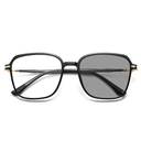 [10554] M-ARPT009 Kacamata Lensa Photocromic Anti Radiasi Wanita Pria Kacamata Bingkai Titanium Kotak Anti UV Photocromic (M-ARPT009-Black)