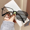 PL-ARPT005 Kacamata Lensa Photocromic Anti Radiasi Wanita Kacamata Bingkai Kotak Titanium Anti UV 2 In 1 Fotocromic