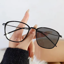 [10980] M-ARPT013 Kacamata lensa photocromic anti radiasi wanita pria kacamata Kotak Bingkai Titanium komputer Anti UV (M-ARPT013-Black)